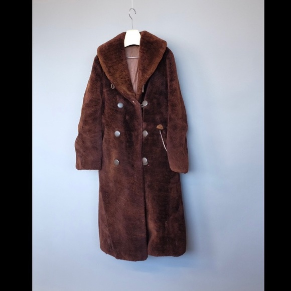 Bison Fur Coat - Picture 1 of 4
